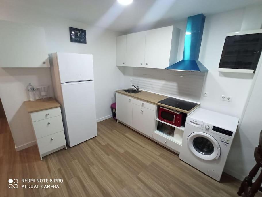 Апартаменты Apartamento Vacacional Торевьиа Экстерьер фото