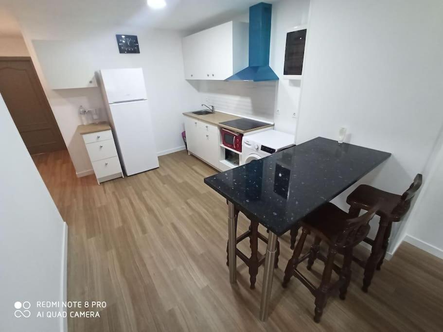 Апартаменты Apartamento Vacacional Торевьиа Экстерьер фото